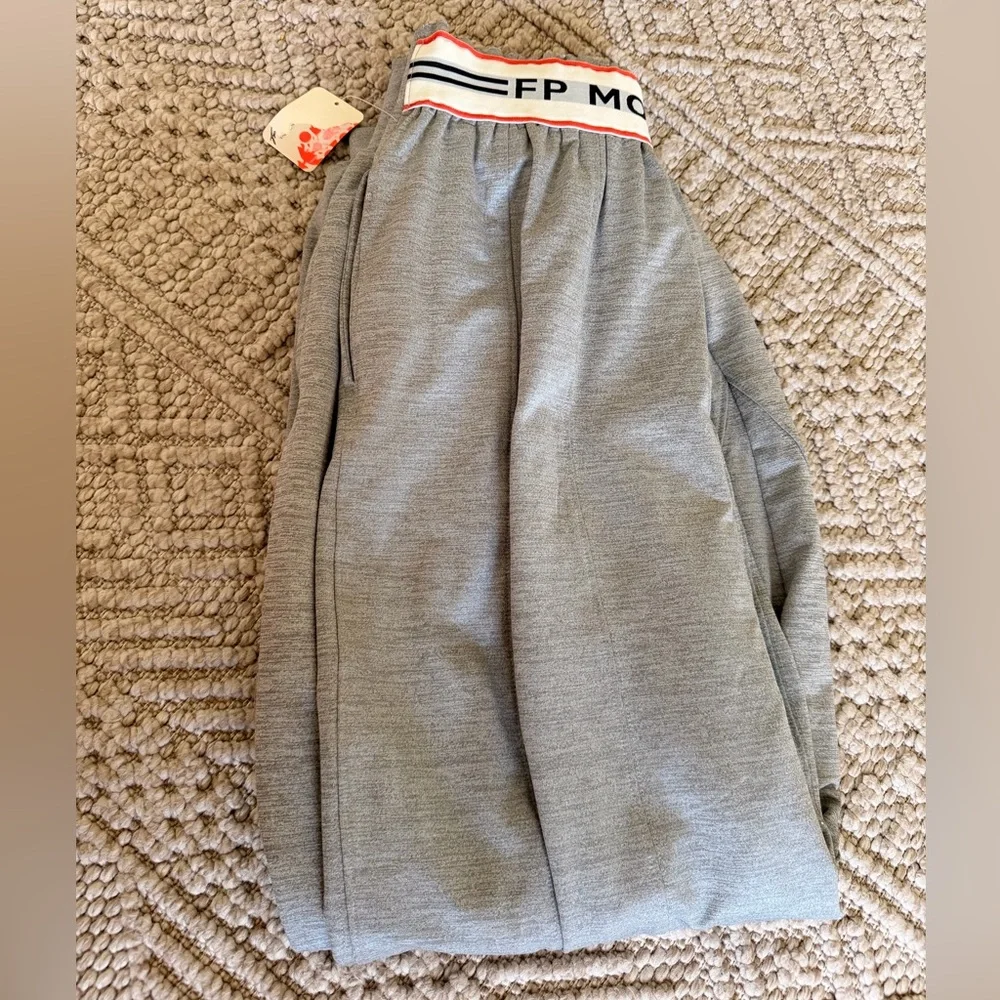 NWT Free People Movement Jumpstart Joggers in Heather grey - Picture 13 of 14
